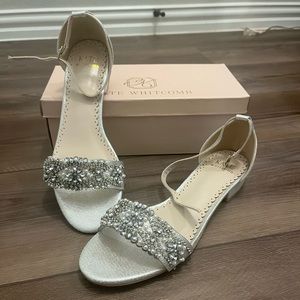 Kate Whitcomb Aerin Silver Bridal Sandals/Flats NWT Size 8.5